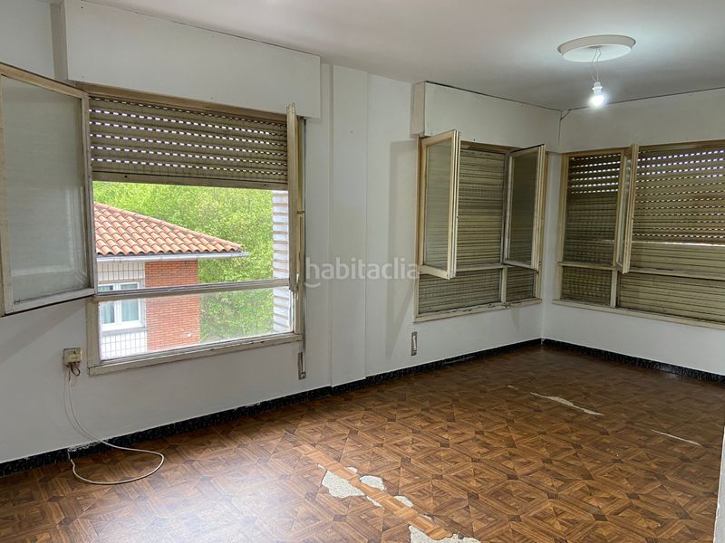 Foto 503efa50-852b-4f7d-82e6-65c1c0cf13a2. Piso en Gijón - cl gran capitan 31 piso para reformar calle gran capitán vistas despejadas en Gijón