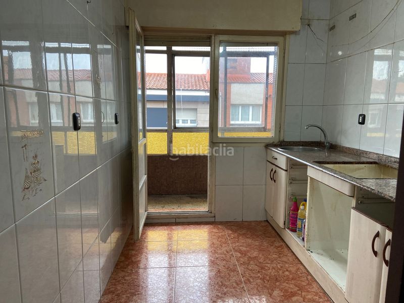 Foto bcce89f6-81af-43a7-b116-b30899bd9062. Piso en Gijón - cl gran capitan 31 piso para reformar calle gran capitán vistas despejadas en Gijón