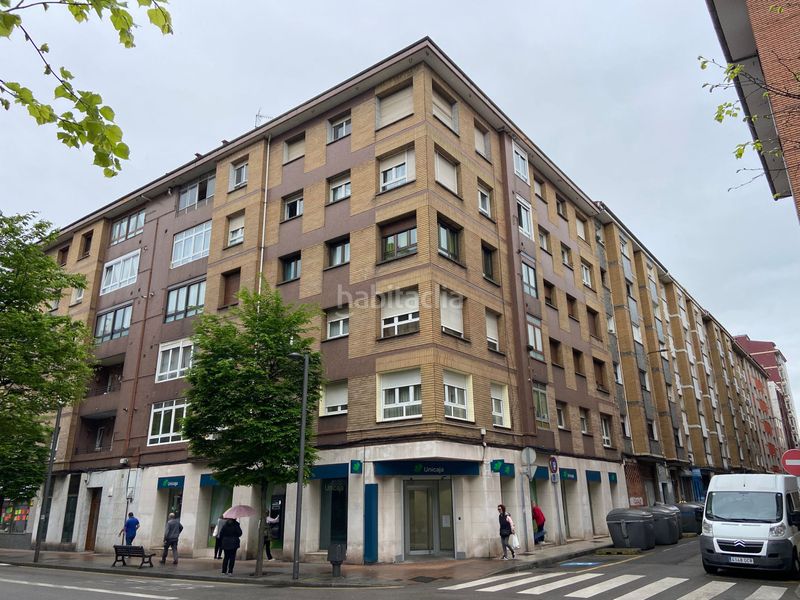 Foto bf591dbc-fd1f-4ca8-88c1-74f0a9734337. Piso en Gijón - cl gran capitan 31 piso para reformar calle gran capitán vistas despejadas en Gijón