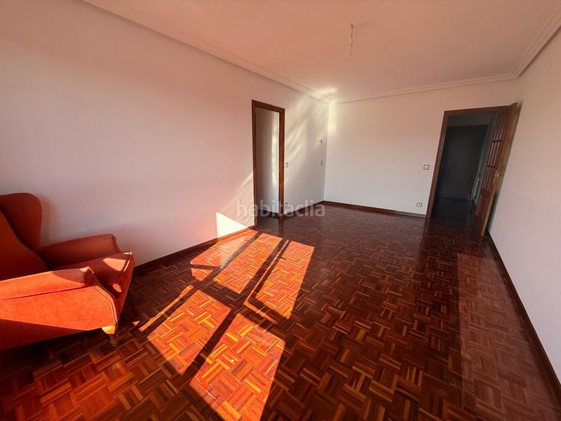 Foto 39994c83-d87a-4f0e-a8c0-dd3ad8829326. Pis amb calefacció aparcament a Huca - La Cadellada Oviedo