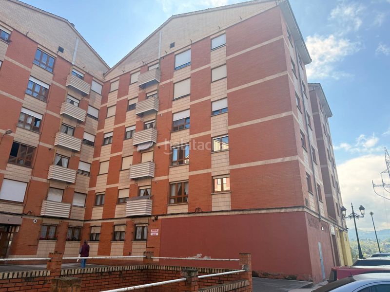 Foto 51673663-7f24-471d-a7c5-4c58e5d3f501. Pis amb calefacció aparcament a Huca - La Cadellada Oviedo
