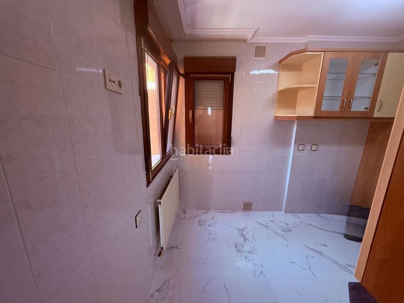 Foto d7bf2c6e-74f8-419a-b41f-8671afc85479. Pis amb calefacció aparcament a Huca - La Cadellada Oviedo