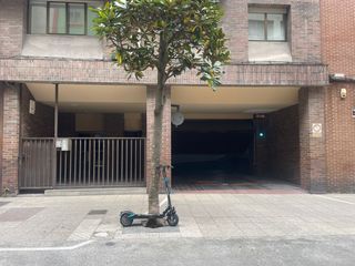 Alquiler Parking coche en Oviedo - manuel pedregal 4. Alquiler plaza de garaje manuel pedregal