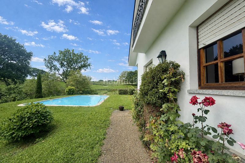 Foto 5aaa979c-27de-430d-8d20-e4da00b23ce2. Casa amb calefacció piscina a la pola Siero Siero
