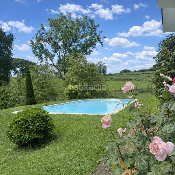 Foto dadc867d-6eb1-403a-b841-73da1868af2e. Casa amb calefacció piscina a la pola Siero Siero