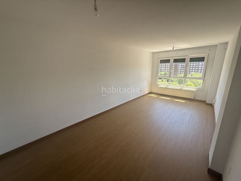 Foto 652132af-4e68-4929-ba9d-2a459f2306b2. Flat with heating parking in Villalegre - La Luz Avilés