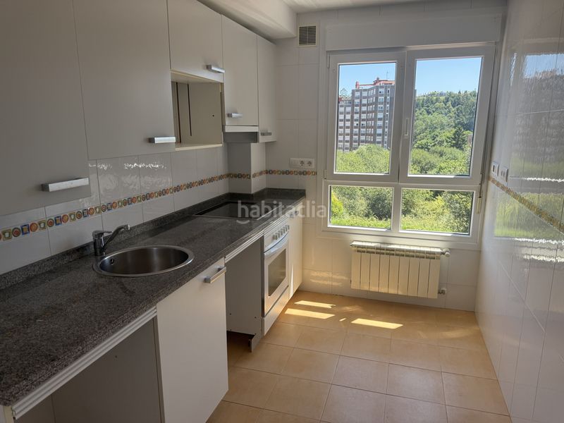 Foto e46e5a30-bd77-4574-b342-b63fc5f938ef. Flat with heating parking in Villalegre - La Luz Avilés