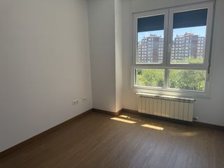 Etagenwohnung  Avilés - calle santa apolonia. Piso luminoso y con plaza de garaje en avilés.