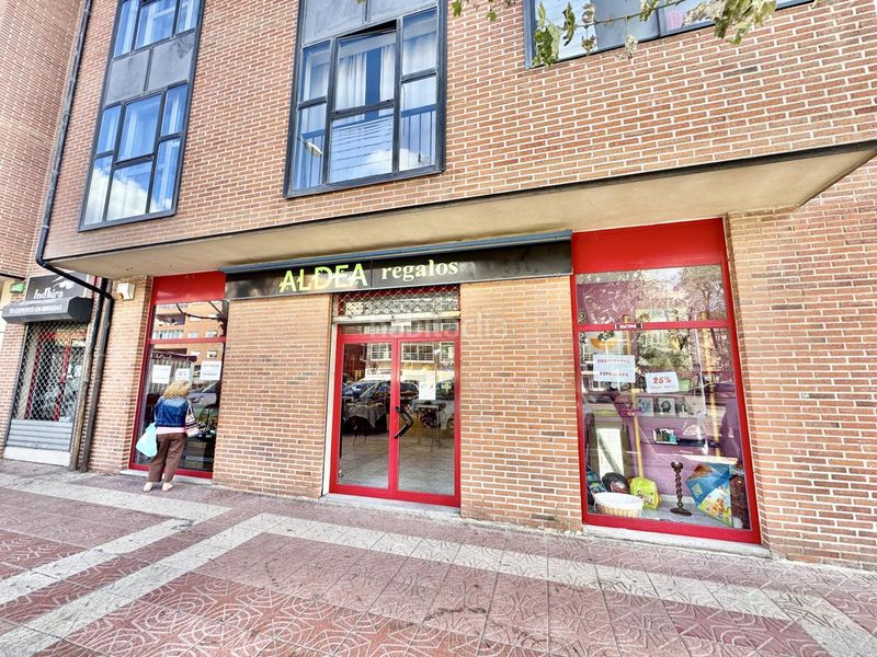 Foto 706b6d22-624a-4a1a-8652-ced416d4601c. Alquiler local comercial en Sónsoles Ávila