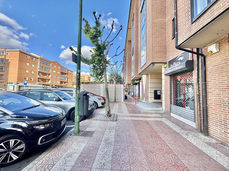 Foto a8738810-1a95-4210-8fc4-fea04a30ef9f. Alquiler local comercial en Sónsoles Ávila