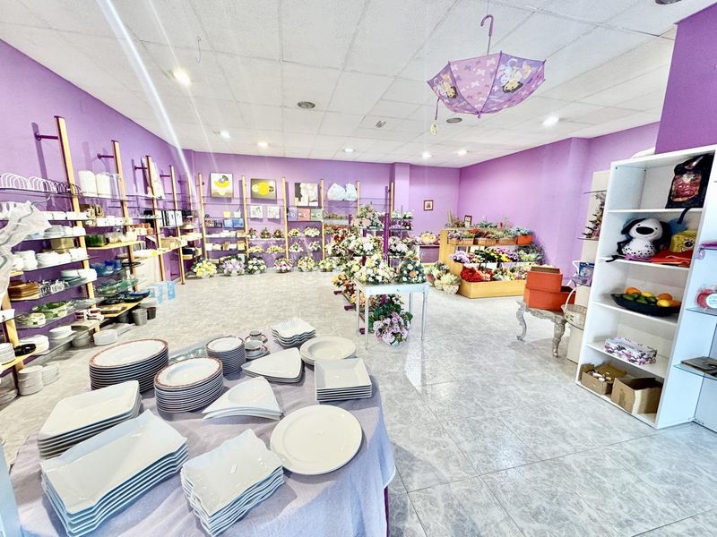 Foto d142fb3c-5d1d-45bf-ae13-593d3d349870. Alquiler local comercial en Sónsoles Ávila