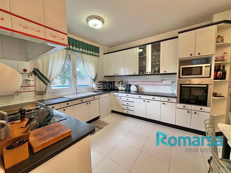 Foto d3587af0-0ef1-44f4-aba3-d5da148fb77a. Maison avec chauffage parking piscine dans Cuatro Postes Ávila