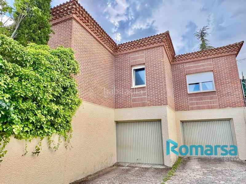 Foto ec123874-168e-4578-86b3-1de0f416f07f. Maison avec chauffage parking piscine dans Cuatro Postes Ávila