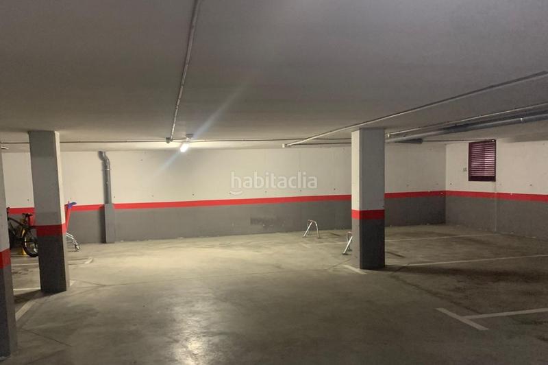 Foto 533c0aef-edb7-47bd-90ae-5c09c05ad030. Parking voiture dans Universidad Ávila