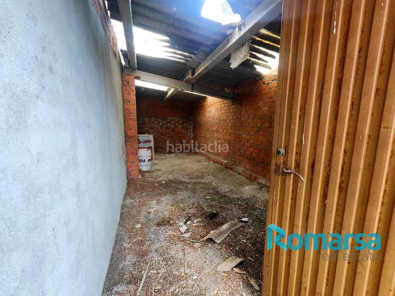 Foto 0d2eec46-efe8-478e-b2cb-f5dd2b62487a. Nave industrial en Sangarcía