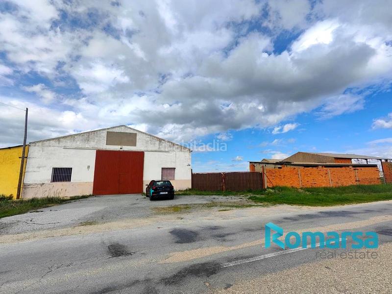 Foto f08b60f5-5ecf-483c-8269-863aa649f144. Nave industrial en Sangarcía