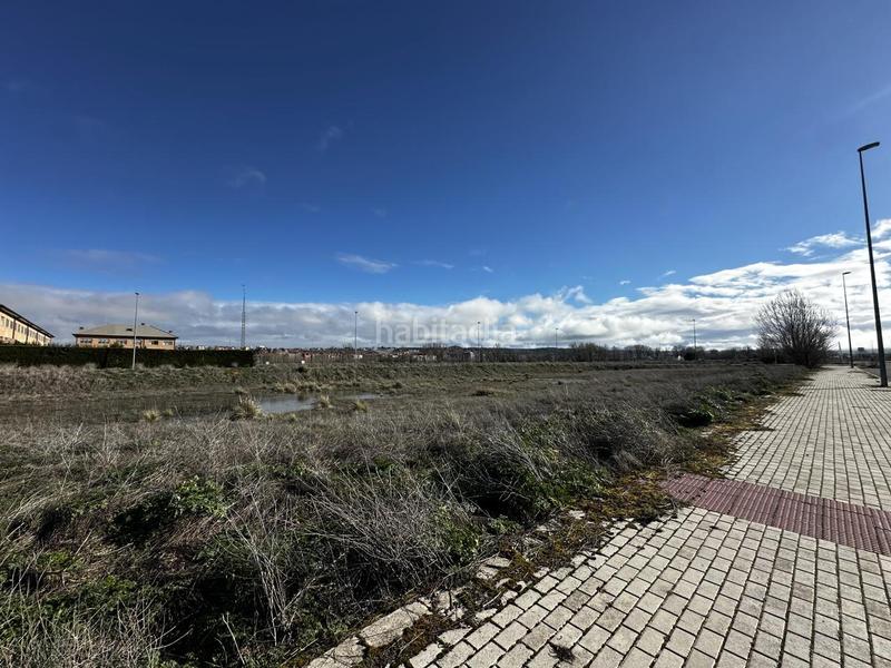 Foto 86062e93-9be1-49df-a87c-560f1d67dc5d. Terreno residenziale in Sónsoles Ávila