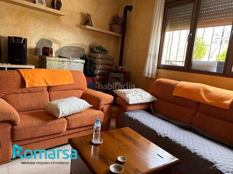 Foto 6c890c8f-31fc-415e-b77b-750841e125c7. Casa amb calefacció a Grandes y San Martín