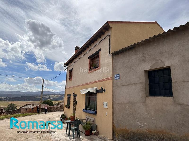 Foto 8ba9d9ac-ab1c-4540-9c77-92ea38ab65f0. Casa amb calefacció a Grandes y San Martín