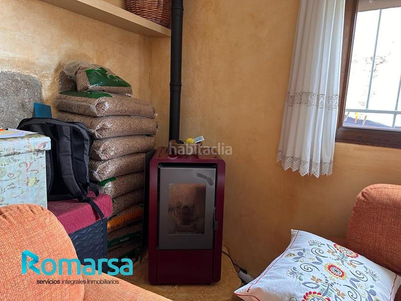 Foto fbbf14b5-f825-4342-badb-01988b0f6c9d. Casa amb calefacció a Grandes y San Martín
