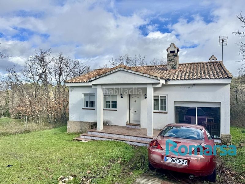Foto c0db2217-bc24-4bff-b5b9-7b218734f309. Casa amb calefacció aparcament piscina a Navahondilla