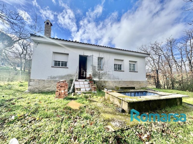 Foto daab0d34-248f-411d-93c4-1542c6e918a8. Casa amb calefacció aparcament piscina a Navahondilla