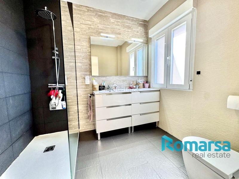 Foto 6b218d95-65fe-45ea-b702-5943503d2ea9. Casa a schiera con riscaldamento parcheggio in Sur Ávila