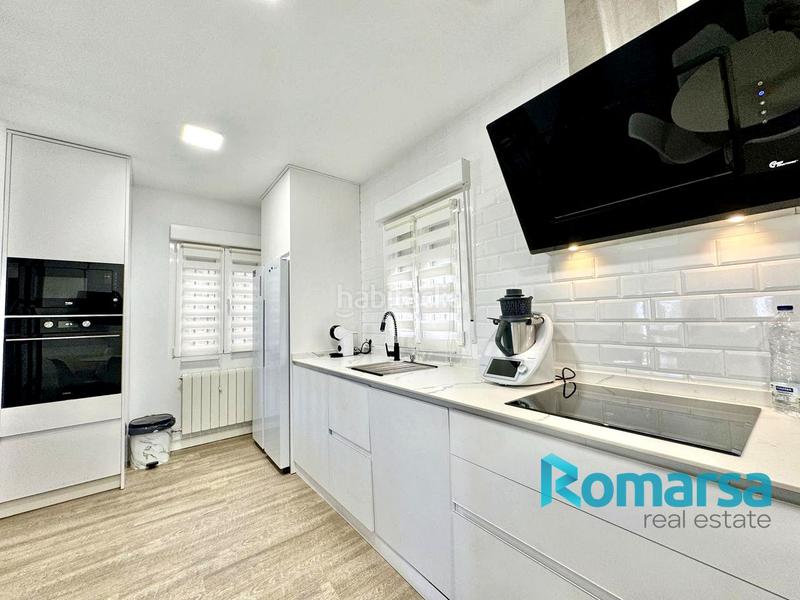 Foto 9e652d20-0a16-4e3a-97fb-d9663cd5393c. Casa a schiera con riscaldamento parcheggio in Sur Ávila