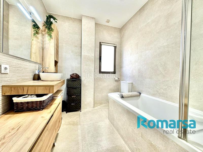 Foto b9702738-e3c7-48c4-99fb-3eee5049b58f. Casa a schiera con riscaldamento parcheggio in Sur Ávila
