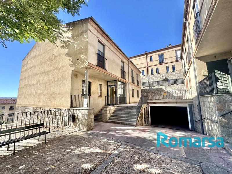 Foto a5c5c2d5-149d-4998-9138-d93a2b8343c2. Casa adossada amb calefacció aparcament a Sur Ávila