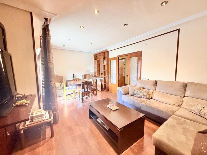 Foto b16945d3-d2d8-48eb-9bd9-88d1f10d8f28. Flat with heating parking in Murallas Ávila