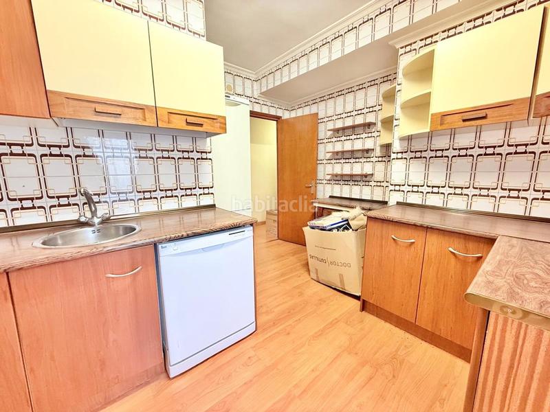 Foto e54c6dc5-ea75-43b3-beac-7e0f9536c09c. Flat with heating parking in Murallas Ávila