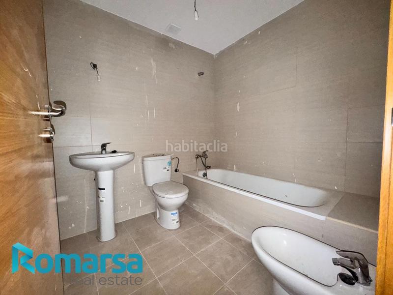 Foto fc55f043-1e3d-453e-83b4-dce2ba86e4a1. Pis amb calefacció aparcament a Barraco (El)