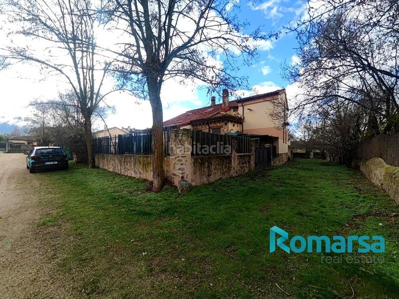 Foto 2c49d10c-1741-461f-88f1-6f06b0273897. Maison avec parking dans Navas de Riofrío