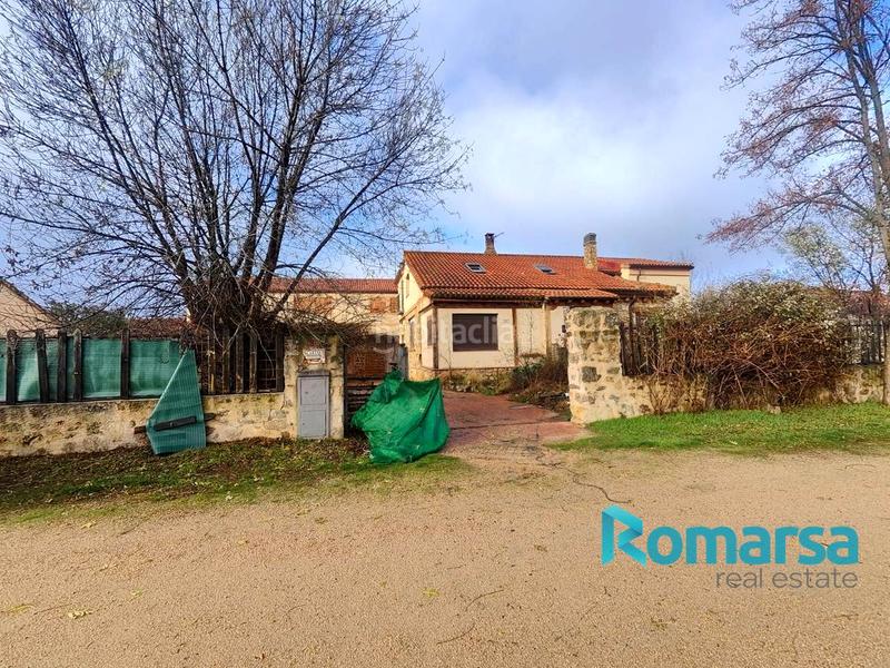 Foto ce487185-463b-4322-a924-cf0d1687aef5. Maison avec parking dans Navas de Riofrío