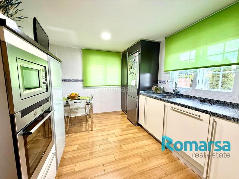 Foto 500d9dd1-74d1-446e-8c04-9a7a2fdccd59. Casa adossada amb calefacció aparcament piscina a Ávila