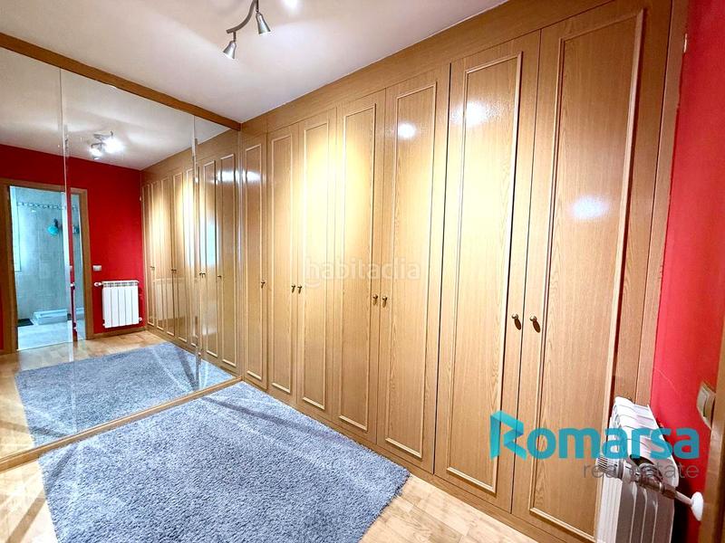 Foto 5e48b2dd-673b-49a8-8e24-1fbbb4f77997. Casa adossada amb calefacció aparcament piscina a Ávila