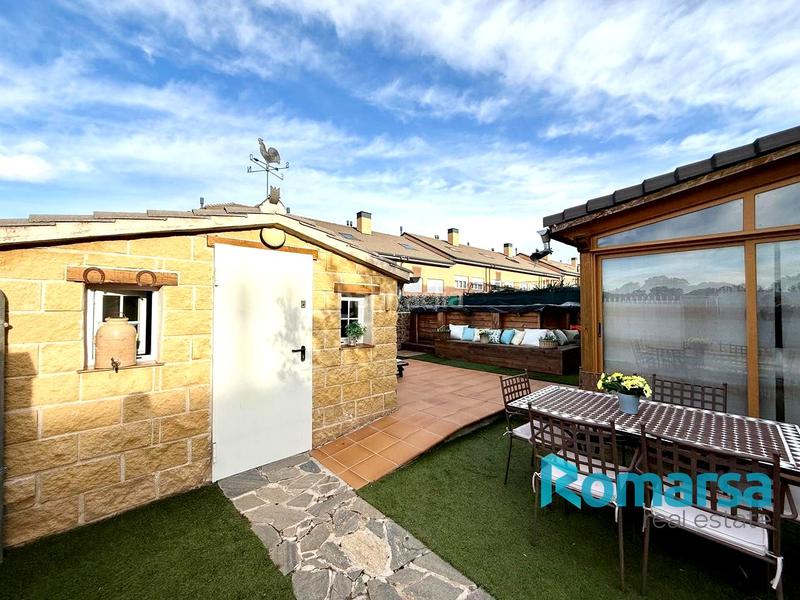 Foto 7c51432c-ea01-4b04-9421-0a8f59f49707. Casa adossada amb calefacció aparcament piscina a Ávila