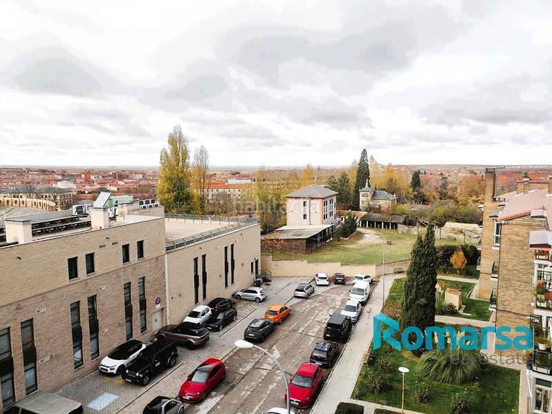 Foto 144da00b-3b05-4fea-a2ea-887361135cb3. Flat with heating in El Carmen Segovia