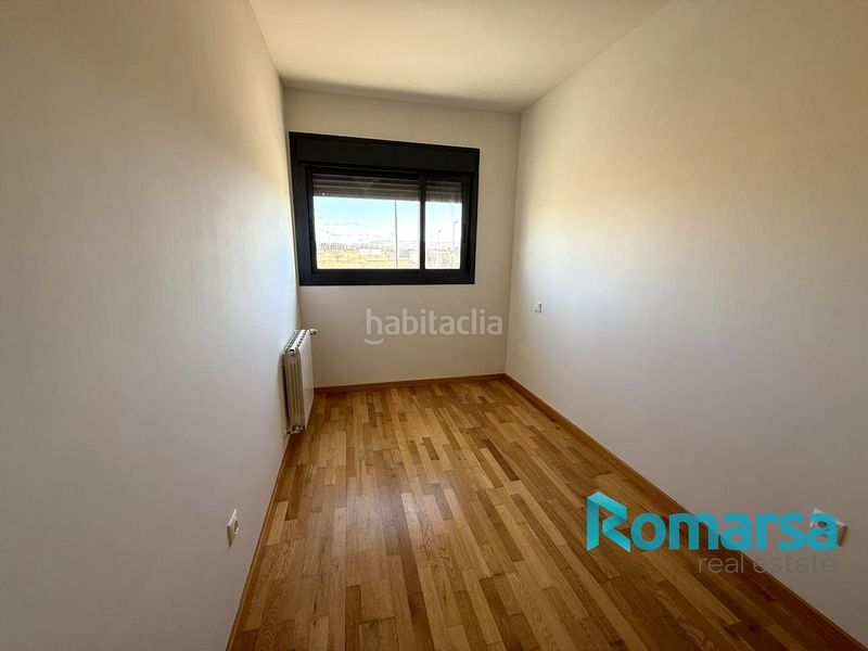 Foto ccf9a872-e056-4178-8289-2b7b604a7720. Pis amb calefacció aparcament a Sónsoles Ávila