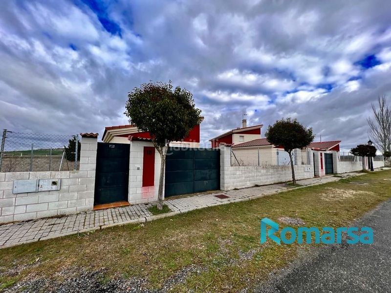Foto 3256c030-bec3-4331-b986-409b541143e0. Casa amb aparcament a Sanchidrián