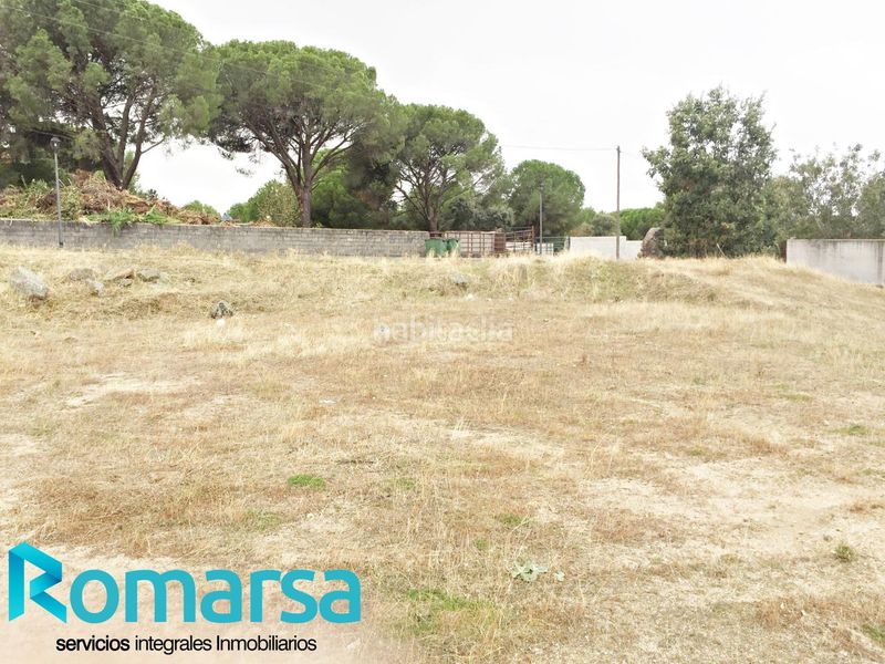 Foto f35da8c5-306a-4ebd-a589-390e195e2e47. Terreny residencial a Adrada (La)