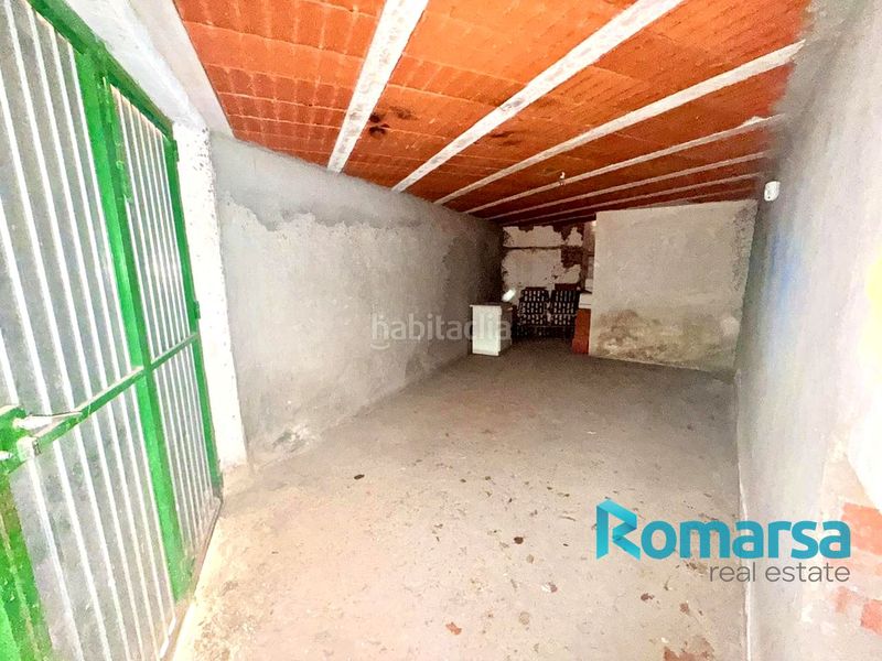 Foto b3dba8e3-848e-48f0-9503-fad79a20dae5. Casa amb aparcament a Adanero