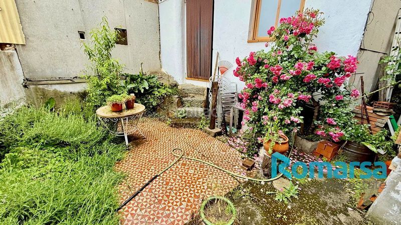 Foto b574f361-c0e4-4f4b-a536-cd1fd8eb362d. Casa amb calefacció a Arenal (El)
