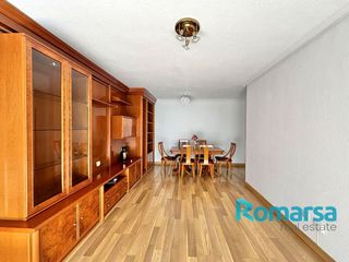 Miete Etagenwohnung  De fivasa