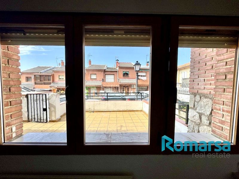 Foto 7d2d1766-617e-4038-a8b7-73d267f8109b. Casa adossada amb calefacció a Cebreros