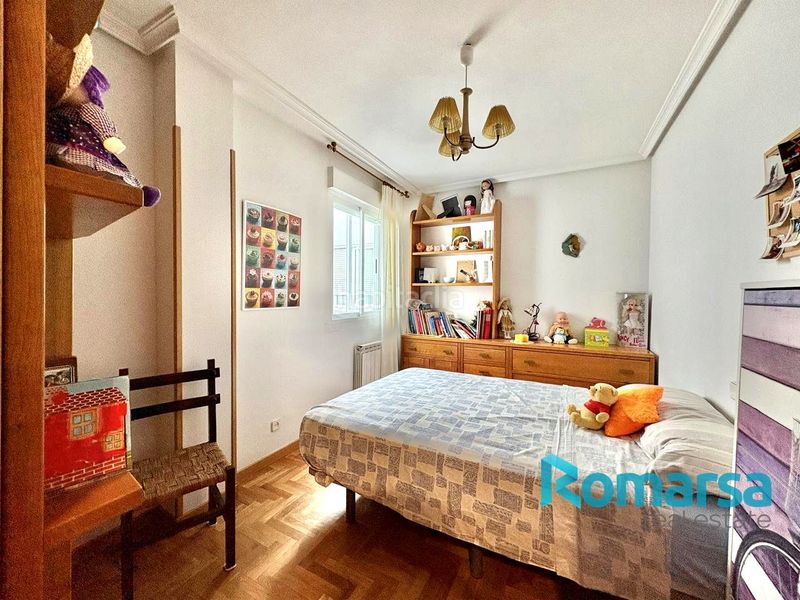 Foto cc6dc1b7-71d5-41ef-86e8-18f0e0d0a654. Pis amb calefacció aparcament a Santo Tomás Ávila