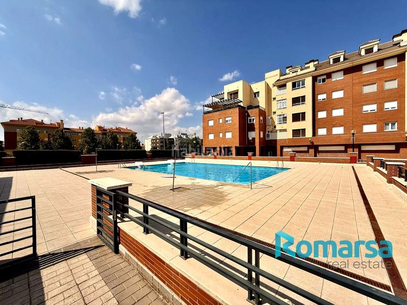 Foto 848e3fa1-6ca4-48a3-a7f0-f13293c5185b. Pis amb calefacció aparcament piscina a Sónsoles Ávila