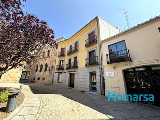 Location Appartement  Plaza ejército. Piso en pleno centro de avila