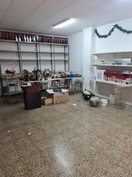 Foto 58aadc34-eedb-4b3c-bfc0-e5f841c46b32. Local comercial en carrer lope de vega de 45 local comercial en la creu de barbera en Sabadell